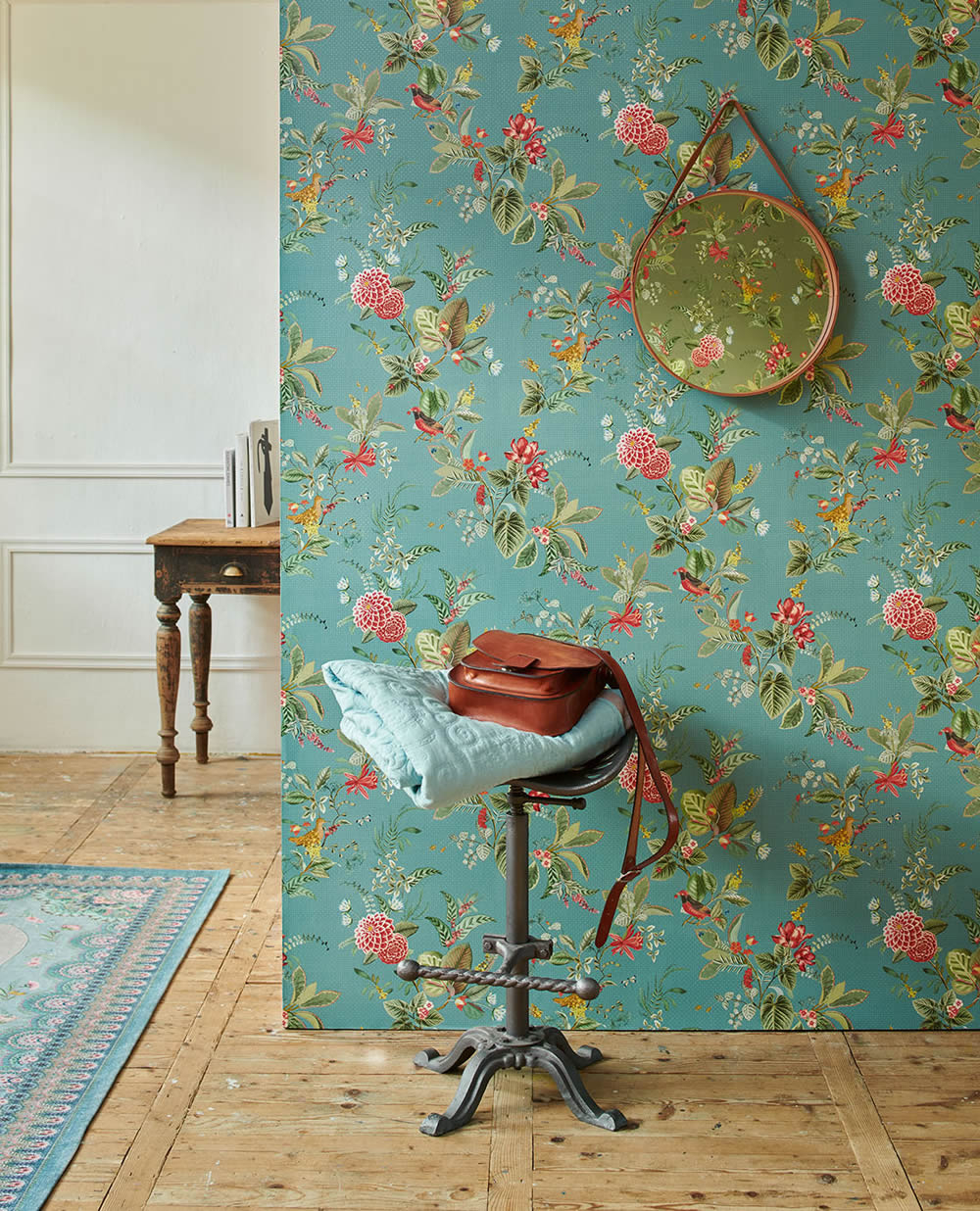 Non-woven wallpaper nature leaves nature sea-blue Pip Studio 5 300115-55-300115