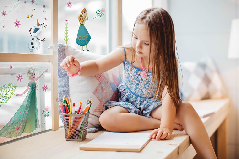 Fenstersticker selbsthaftend Eiskönigin Elsa und Anna Disney Frozen Blumen Bunt