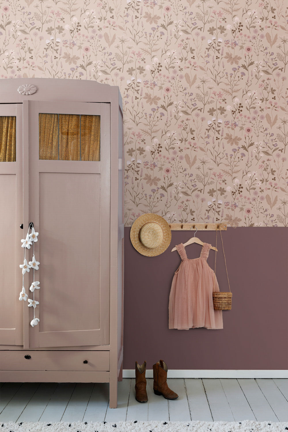 Wildflowers floral pattern wallpaper girls room dusty pink