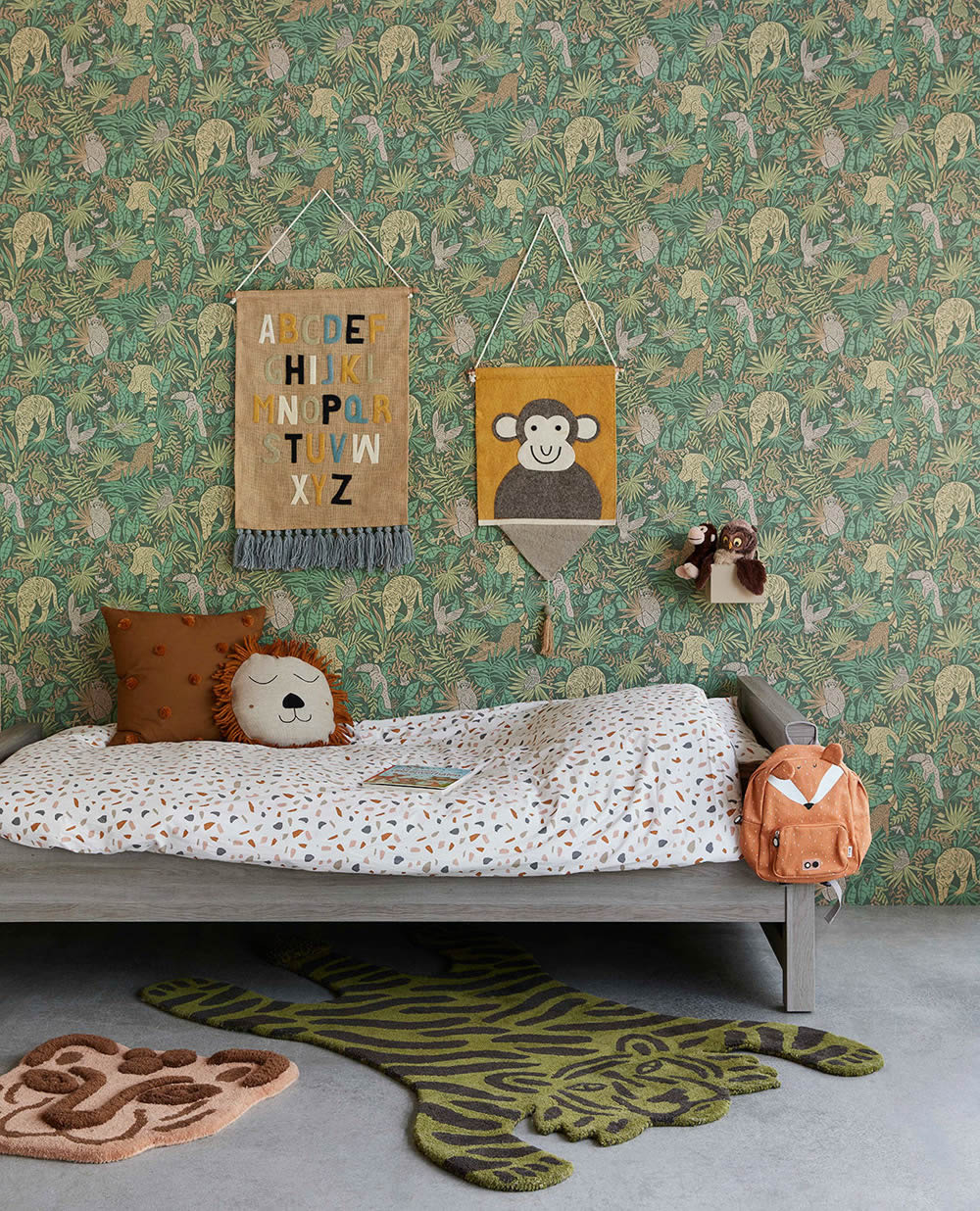 rainforest tropical pattern non-woven wallpaper green Explore Eijffinger 323024-55-323024