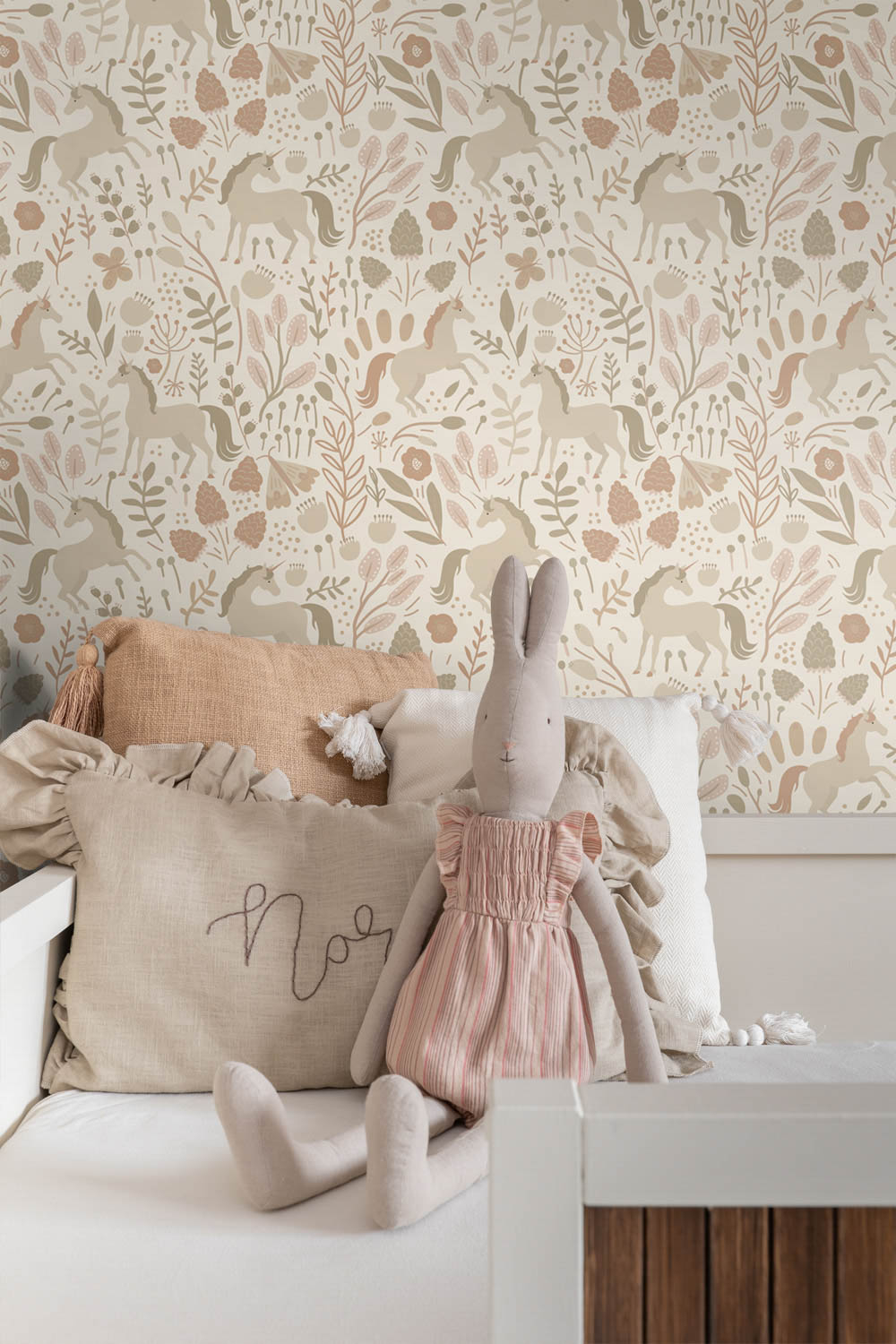 Mädchen Kinderzimmer Einhorn Wildblumen Vliestapete beige