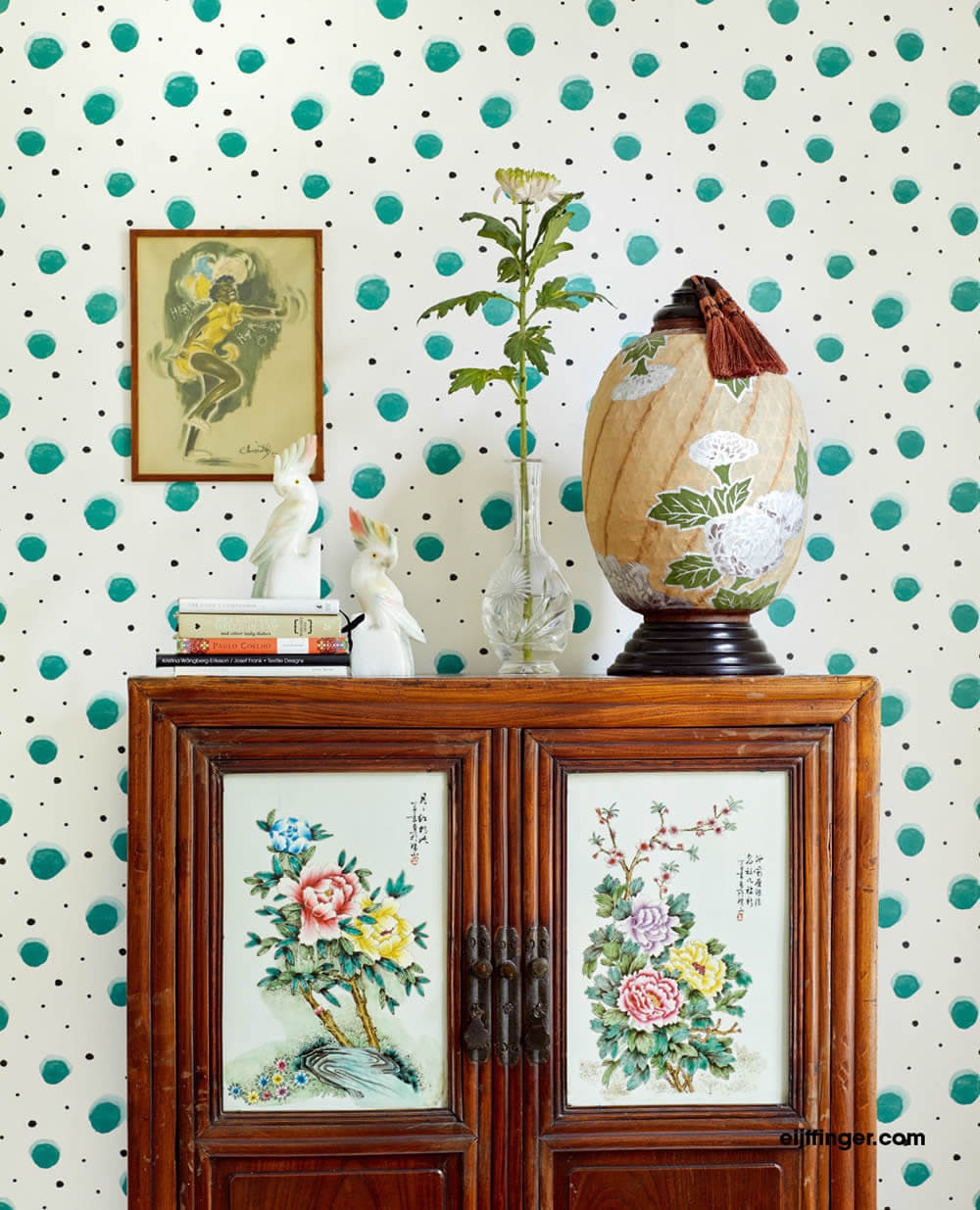 Non-woven wallpaper white dots green black-55-383510