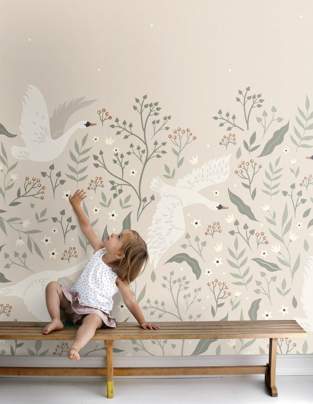 Wandbild fliegende Schwäne Wildblumen Vlies 5 Bahnen beige
