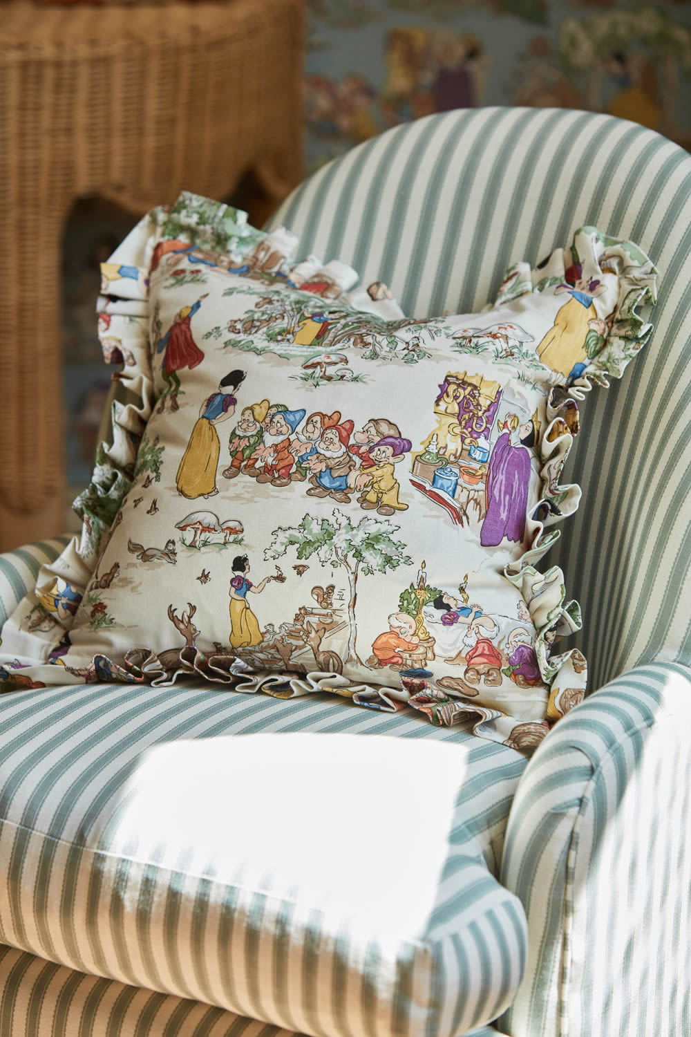 Decorative fabric Snow White 7 dwarfs fairytale forest Disney beige DDIF227154-60-DDIF227154.1M