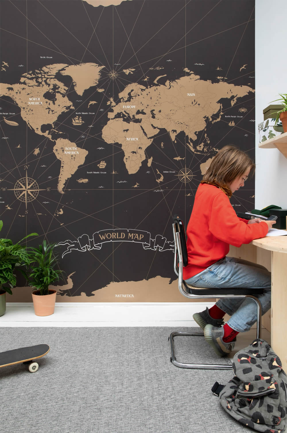 World map mural black and cream Caselio - Young and free Texdecor YNF103419201-36-YNF103419201