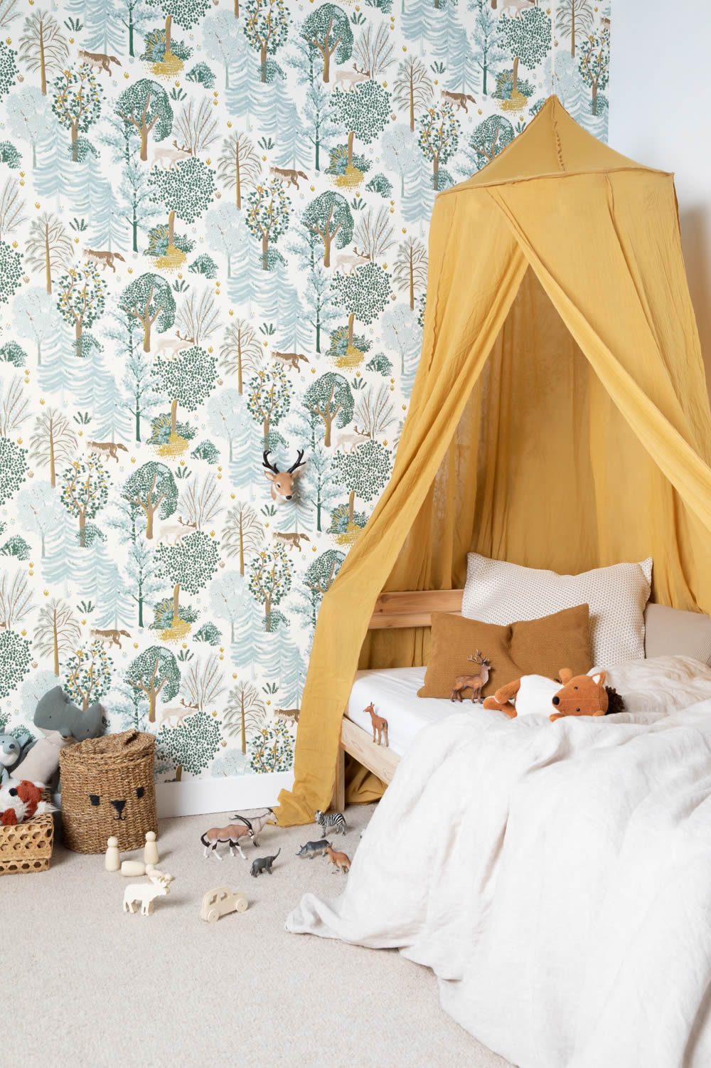 White and colorful wallpaper animals Caselio - La Foret Texdecor FRT102937012-36-FRT102937012.1M