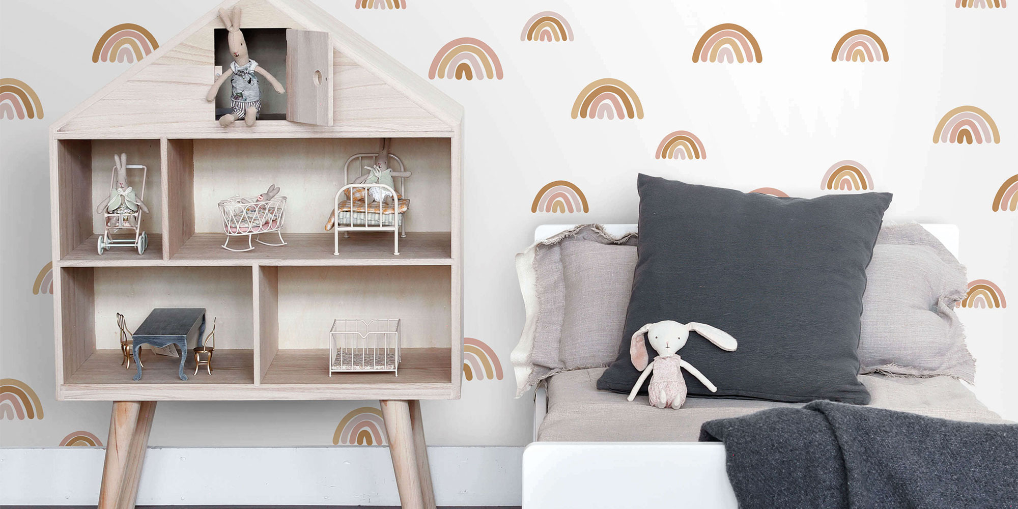 regenbogen_tapete_kinderzimmer_weiss_pastellfarben_regenbogen_themenwelten_kindertapeten_kl