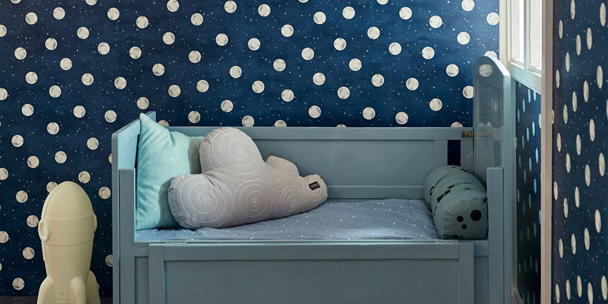 Runde Wandbilder, hochwertige Vliestapeten, Kreidetafel- und im dunkeln leuchtende Kindertapeten von Eijffinger.