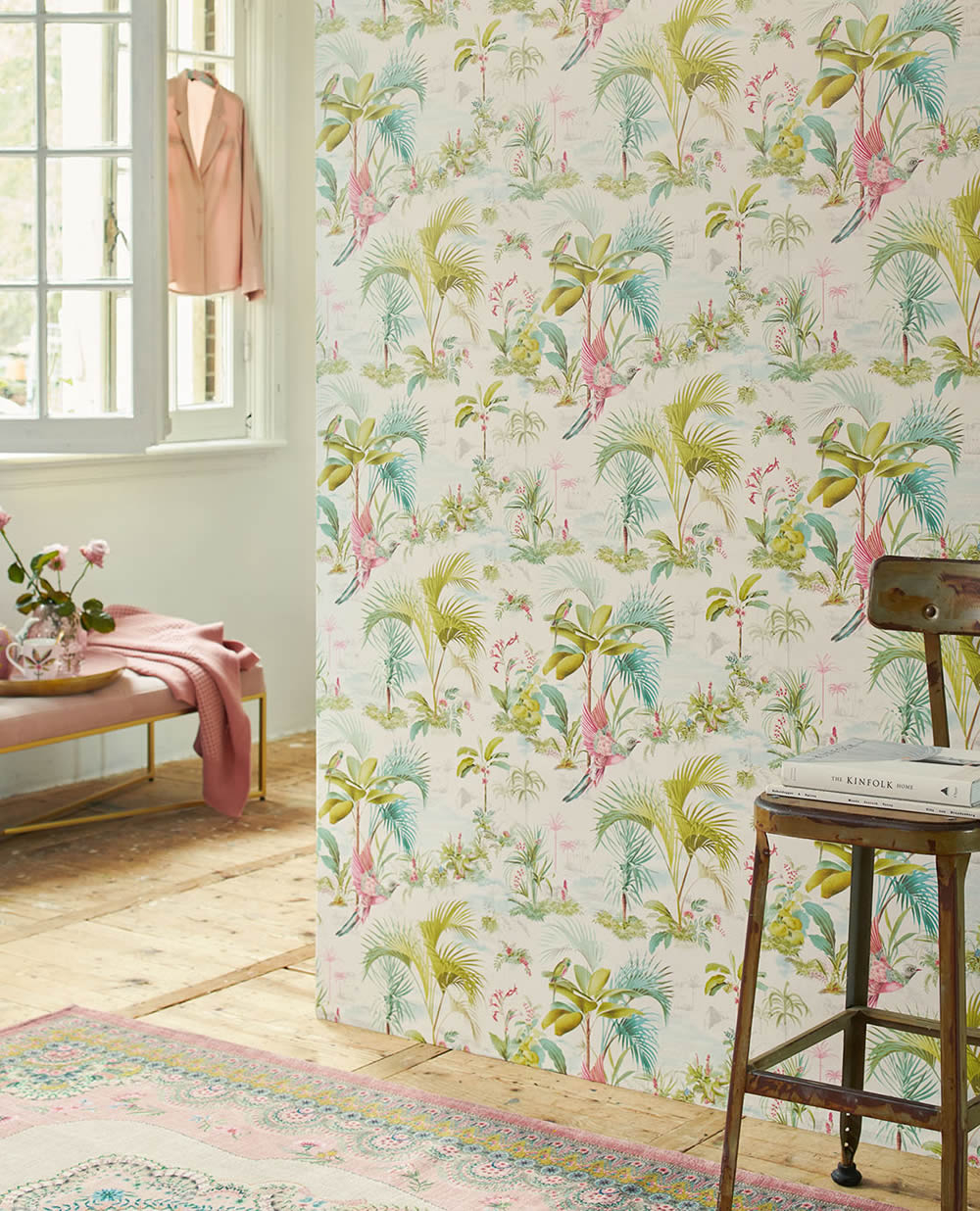 Wallpaper non-woven white palm leaves Pip Studio 5 300140-55-300140