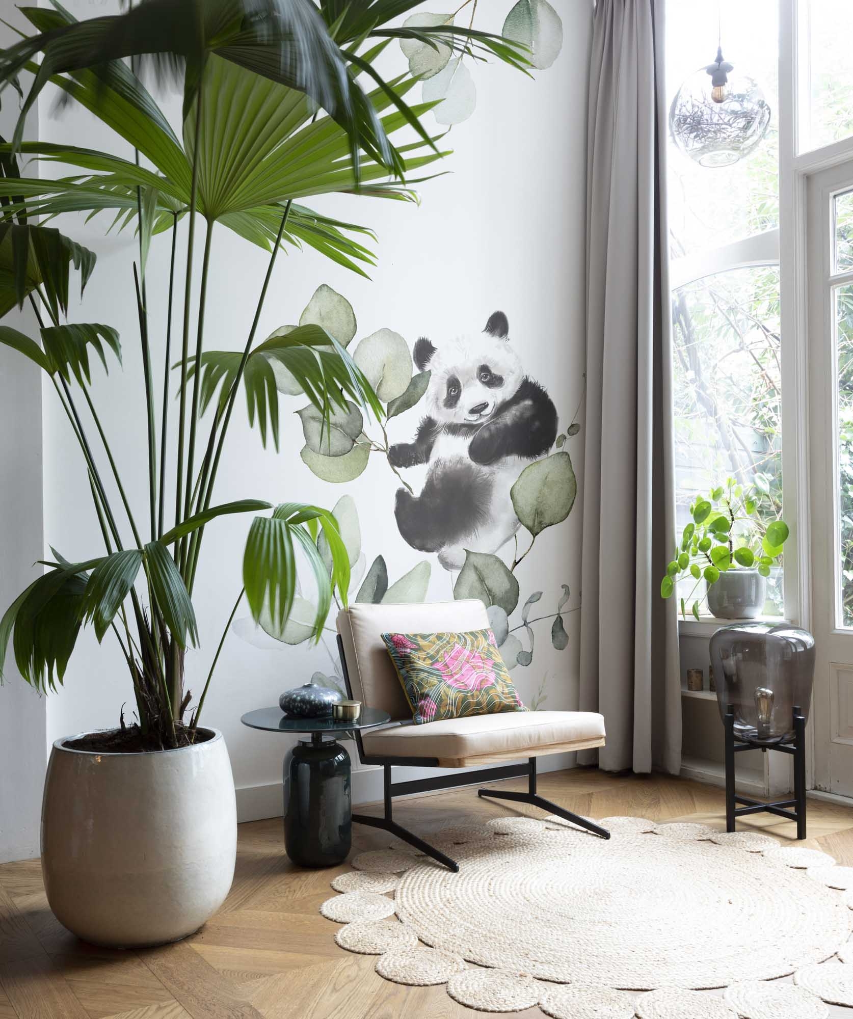 Eukalyptus Wandbild 3 Bahnen kleiner Pandabär Vlies weiß mint
