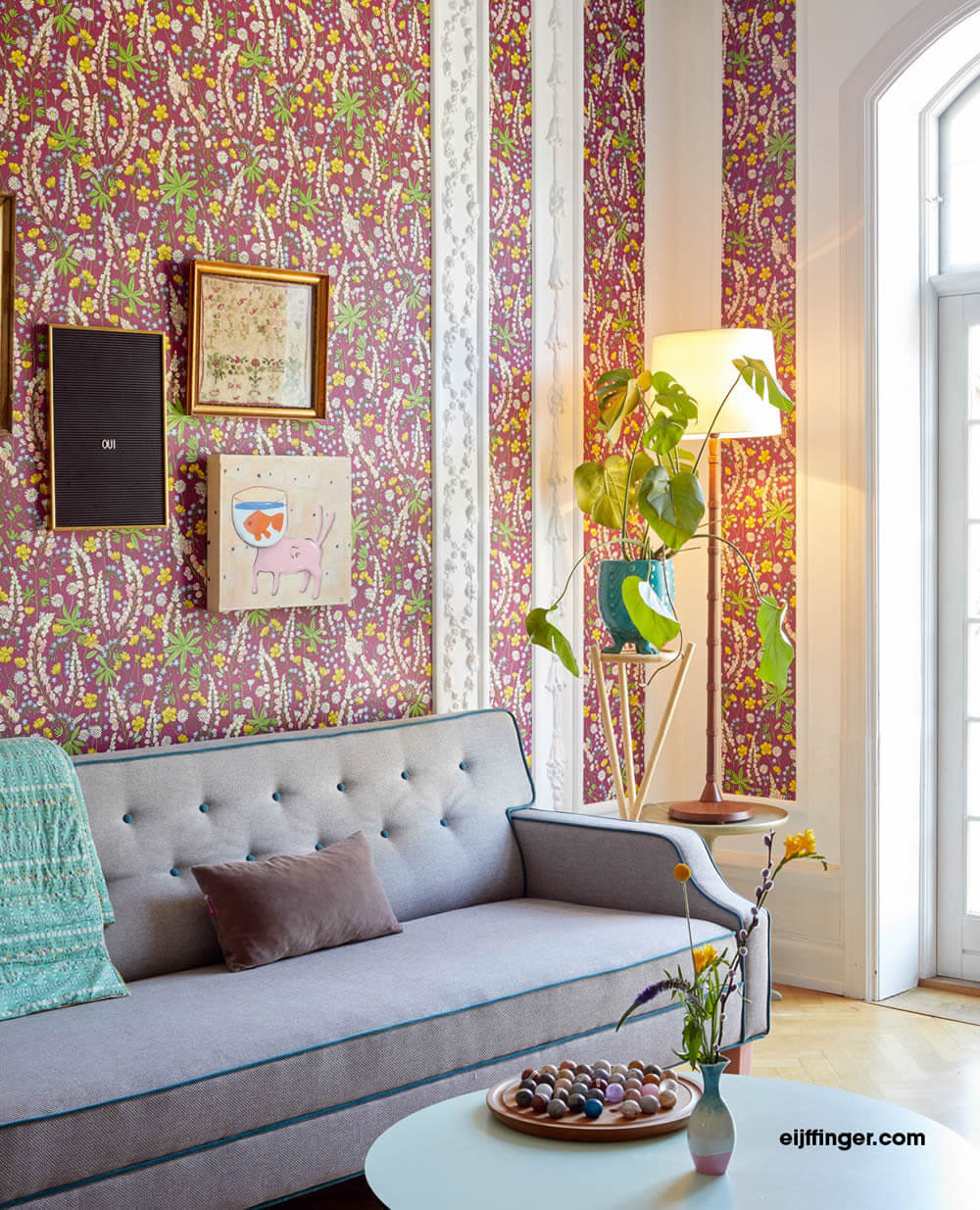 Dark-Red non-woven Floral Wallpaper Colourful-55-383503