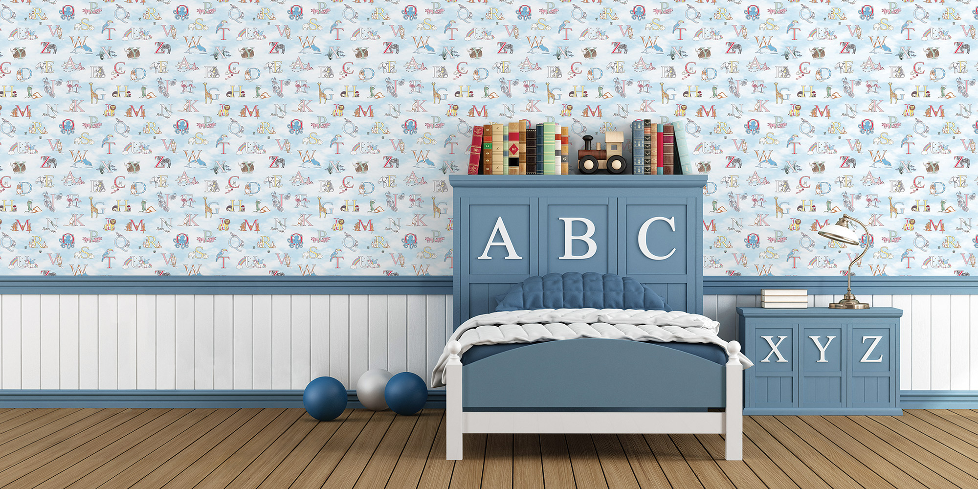 Jungenzimmer mit einer Wandgestaltung hinter dem Bett aus weißer Holzpaneeloptik-Tapete, kombiniert mit einer hellblauen Buchstabentapete für einen modernen Look.