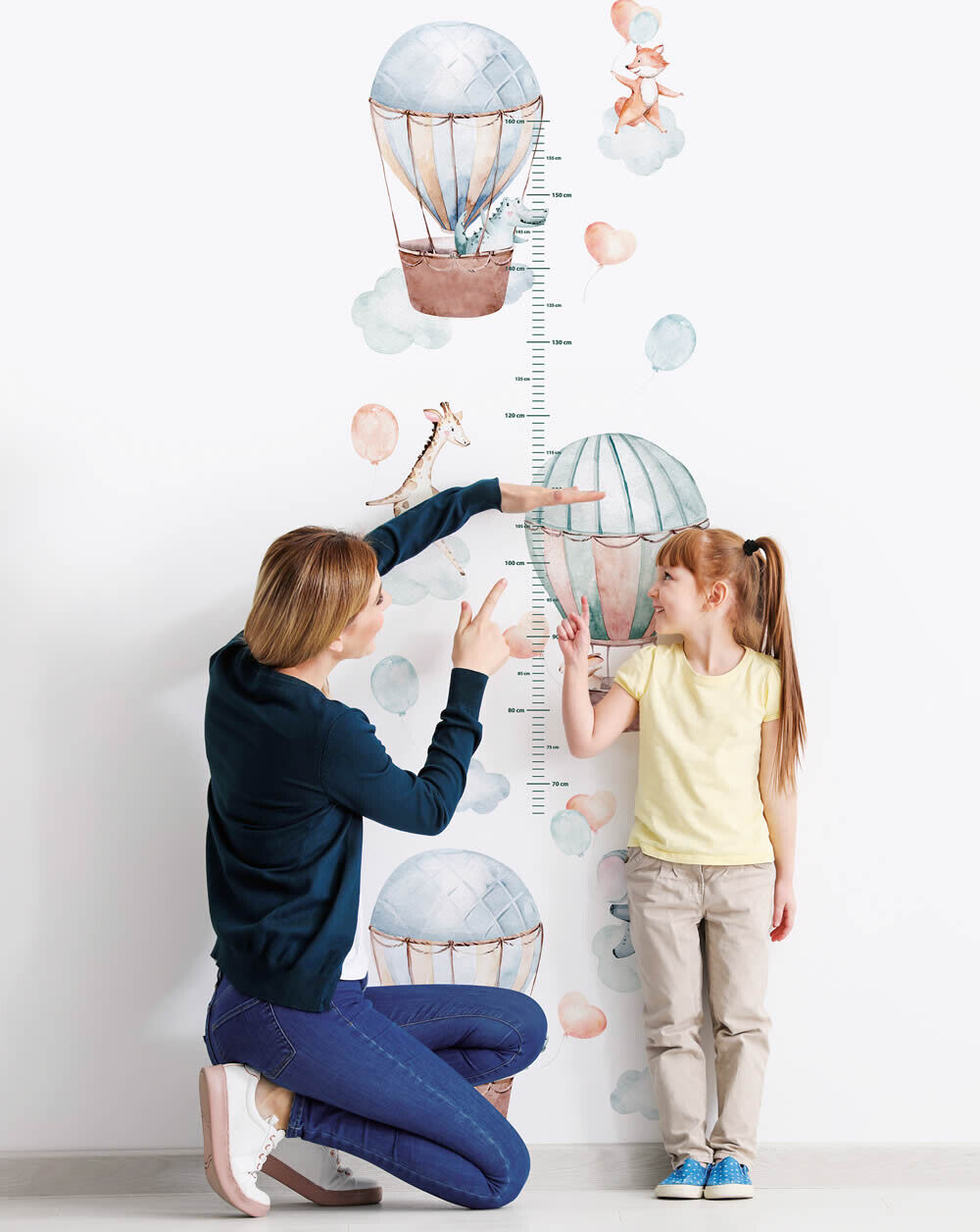 Giraffe und Heißluftballon Kindermesslatte Wandbild bunt Kids Walls 45867-6-45867