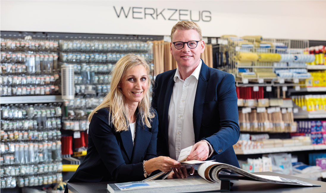 Geschäftsführer Dirk Ewering und Nicole Ewering im Fachmarkt. Dirk Ewering und Nicole Ewering als Geschäftsführer von der Firma Ewering.